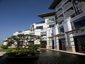 Golden Bay Resort Hotel