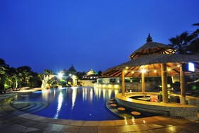 Riyuegu Hotspring