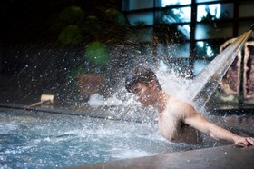 Riyuegu Hotspring