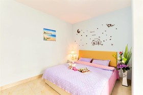 Small White Whale Inn