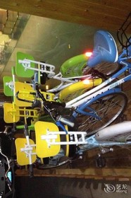 Small White Whale Inn