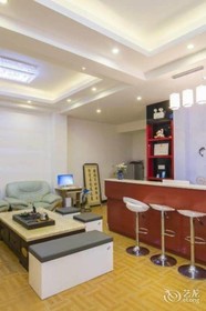 Small White Whale Inn