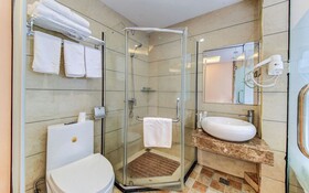 Starchain Zengcuoan Hotel