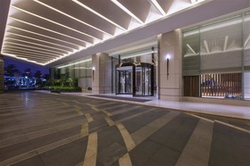 UrbanLiving Liborio