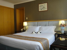 Zenith Hotel-Near Train Station & The Mixc