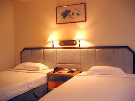 Zenith Hotel-Near Train Station & The Mixc