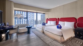 W Xiamen