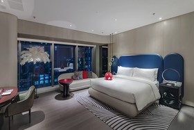 W Xiamen