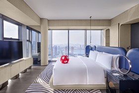 W Xiamen