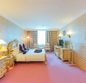 Xiamen Huaqiao Hotel