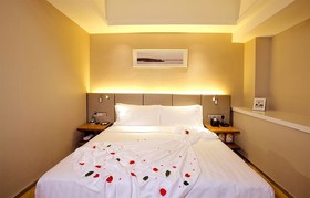 Yuzhou Camleon Hotel