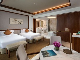 Angsana Zhuhai Phoenix Bay Hotel