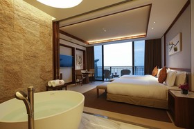 Angsana Zhuhai Phoenix Bay Hotel
