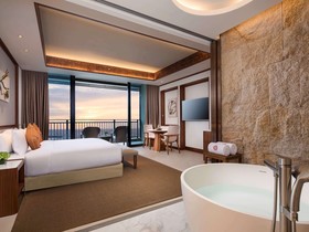 Angsana Zhuhai Phoenix Bay Hotel