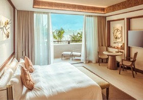Angsana Zhuhai Phoenix Bay Hotel