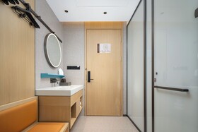 Days Inn by Wyndham Zhuhai Gongbei Port