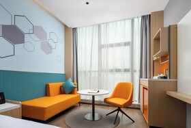 Days Inn by Wyndham Zhuhai Gongbei Port
