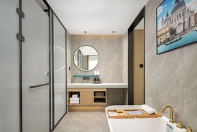 Days Inn by Wyndham Zhuhai Gongbei Port