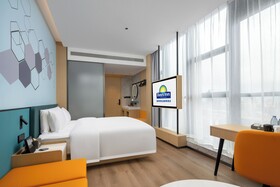 Days Inn by Wyndham Zhuhai Gongbei Port