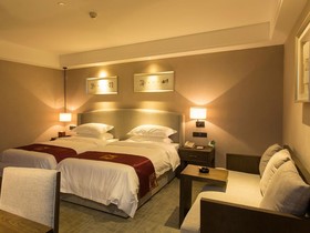 Experience Art Hotel