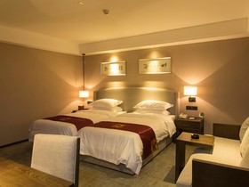 Experience Art Hotel