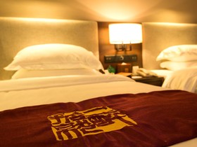 Experience Art Hotel