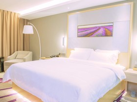 Lavande Hotel Zhuhai Aviation New Town Airport