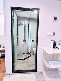 Zhuhai Dreamers Capsule Hotel