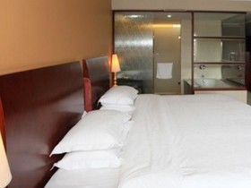 Paradise Hotel