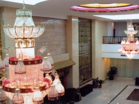 Paradise Hotel