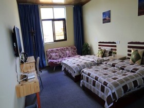 Due West Int'l Youth Hostel