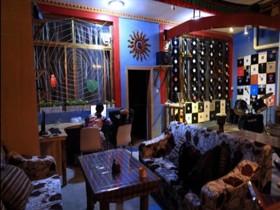 Due West Int'l Youth Hostel