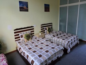 Due West Int'l Youth Hostel