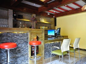 Ruo Chujian Youth Hostel