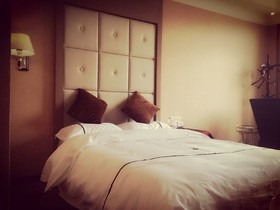 Qinxin Holiday Hotel - Shangri-la