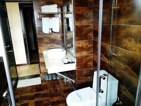 Qinxin Holiday Hotel - Shangri-la