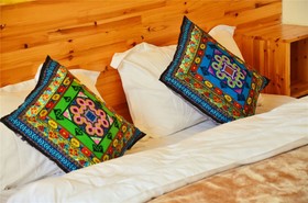 Shangri-La Baita International Youth Hostel