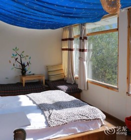 Shangri-la Maji Sunflower Inn