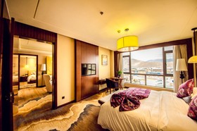 Shangri-La Moonlight International Hotel
