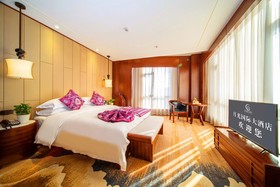 Shangri-La Moonlight International Hotel