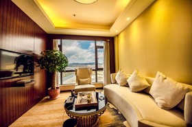 Shangri-La Moonlight International Hotel