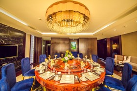 Shangri-La Moonlight International Hotel