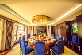 Shangri-La Moonlight International Hotel