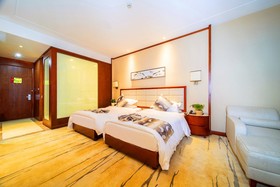 Shangri-La Moonlight International Hotel