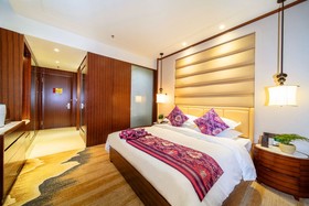 Shangri-La Moonlight International Hotel
