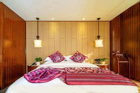 Shangri-La Moonlight International Hotel