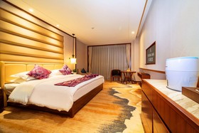 Shangri-La Moonlight International Hotel