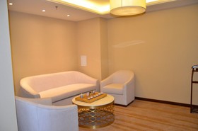 Shangri-La Moonlight International Hotel