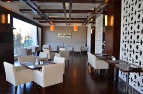 Shangri-La Moonlight International Hotel