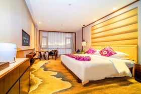 Shangri-La Moonlight International Hotel